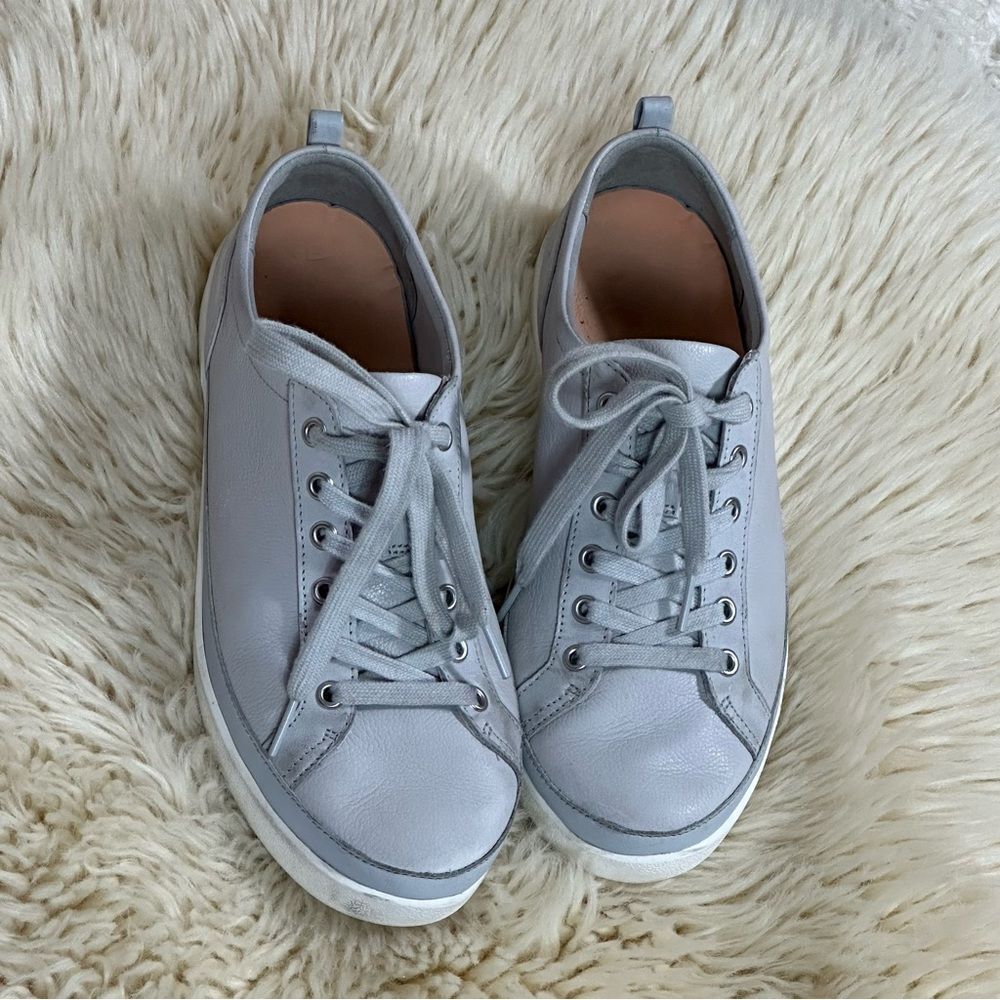 Vionic Gray Leather Lace-Up Sneakers